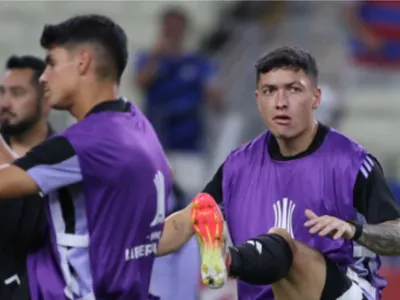 Crisis total: Filtran detalles de altercado entre hinchas y plantel de Colo-Colo tras caída ante Fortaleza