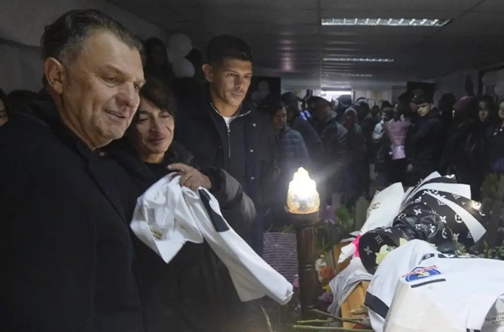 Múltiples muestras de apoyo se han entregado tras la muerte de dos hinchas de Colo-Colo.