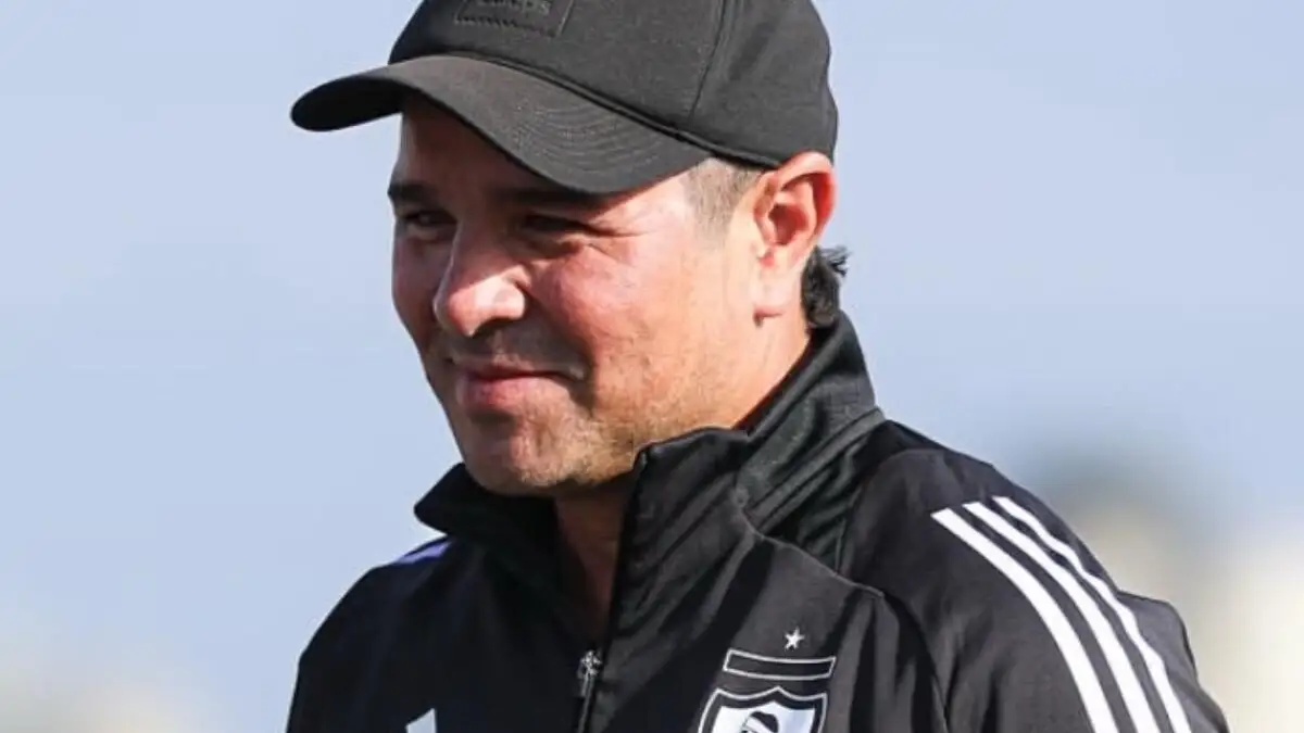 Héctor Tapia asumiría como técnico de Colo-Colo para este lunes.