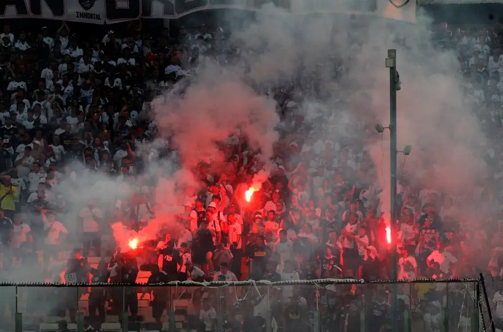 Colo Colo recibió una dura sanción tras los incidentes en el último Superclásico