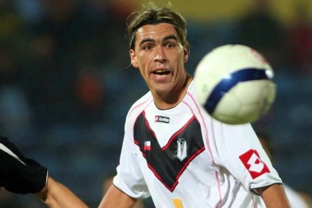 Esteban Paredes en Santiago Morning.