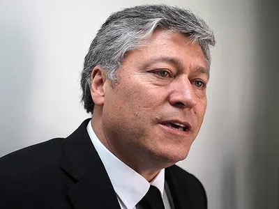 Patricio Yáñez se fue en picada contra Alexis Sánchez por sus declaraciones en su presentación en Francia