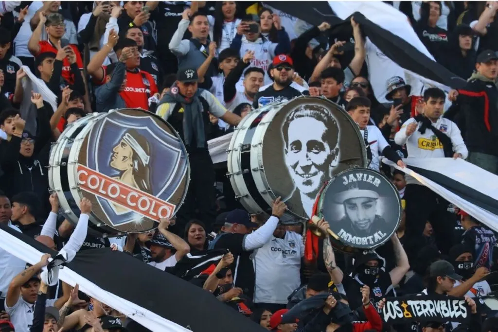 Hinchada de Colo-Colo durante el duelo frente a O´Higgins en el Campeonato Nacional.