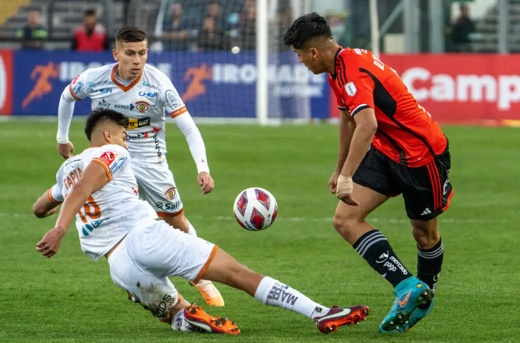 Colo-Colo derrotó a Cobreloa y clasificó a la final de la Copa Chile 2023.