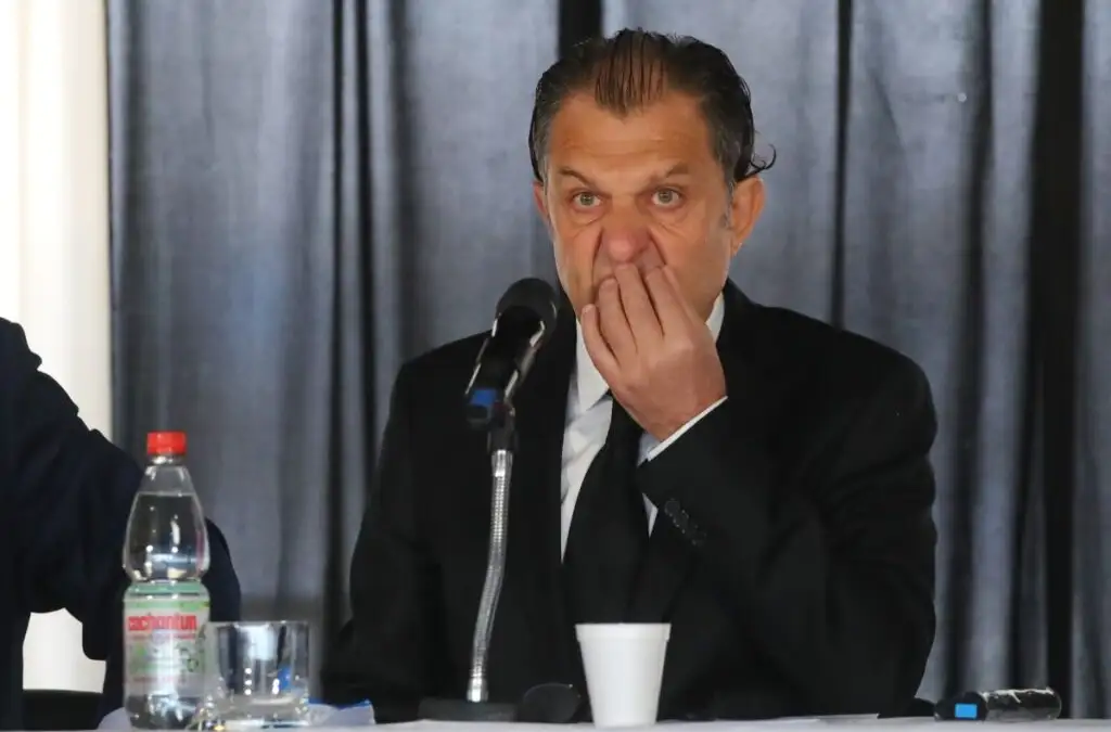 En Blanco y Negro deberán resolver otra compleja situación económica.