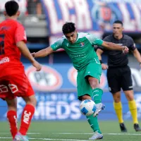 [VIDEO] El formado en Colo-Colo que le aguó la fiesta a Universidad de Chile con un golazo