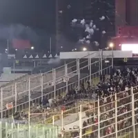 El bochornoso acto de la hinchada de Colo-Colo que provocó suspender el amistoso ante Universitario