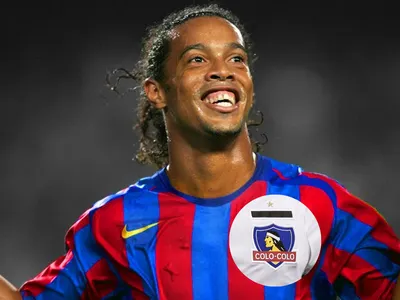 La tremenda relevación de histórico de Colo-Colo sobre el lazo que tiene con Ronaldinho: «Es notable»
