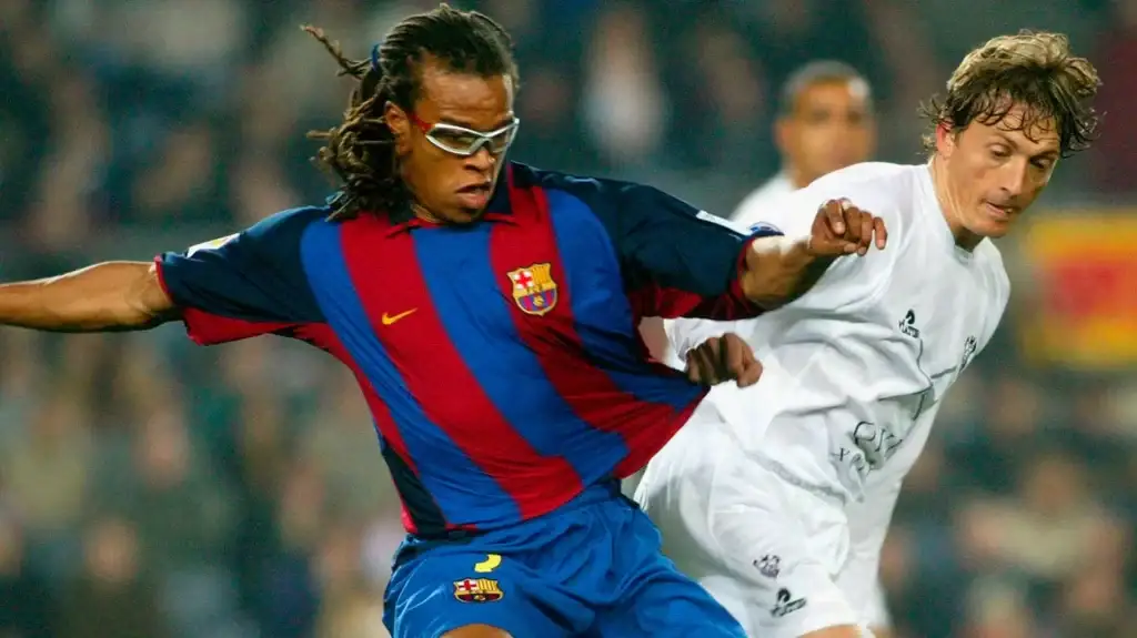 Edgard Davis defendiendo los colores del Barcelona de España