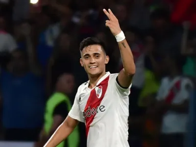 [VIDEOS] De villano a héroe: Pablo Solari le dio el triunfo a River Plate con gol al último segundo