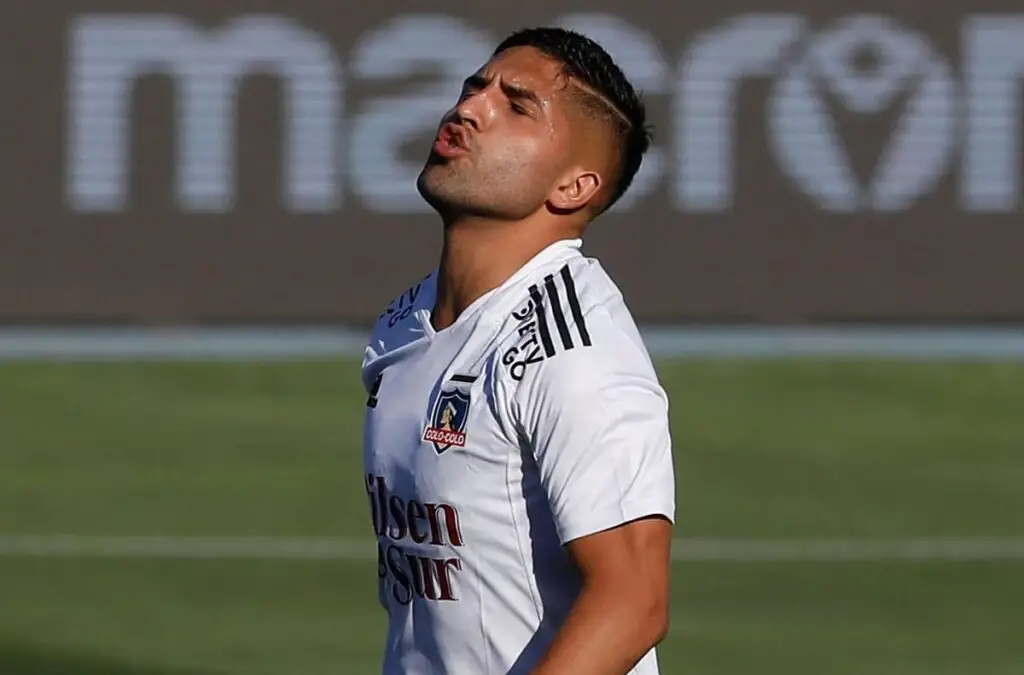 Cobreloa y Colo-Colo siguen enfrentados por Ignacio Jara.