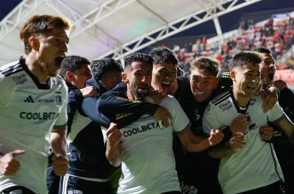 Colo-Colo mantiene la primera opción para quedarse con el título.