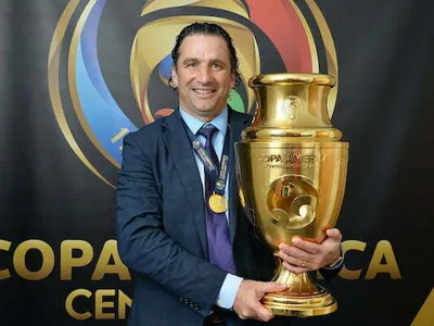 Cuestionado ex jugador de Colo-Colo menospreció a Juan Antonio Pizzi y aclaró que no hizo nada en La Roja