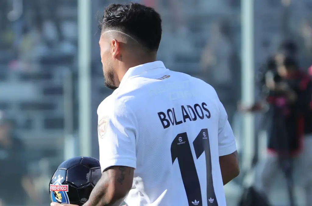 Marcos Bolados se retiró del Estadio Monumental cojeando, por lo que seguramente será baja para el sábado.