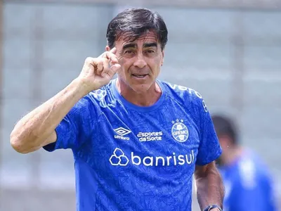 El durísimo golpe que sufrió Gustavo Quinteros junto a Gremio de Porto Alegre en Brasil