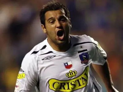 Gustavo Biscayzacú vio en cancha la victoria de Colo-Colo y quedó maravillado con un futbolista: «Por primera vez lo vi, me encantó»