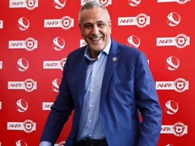Zanjado: Eligen al entrenador ideal para suplir a Eduardo Berizzo en La Roja: «Es de los más destacados»