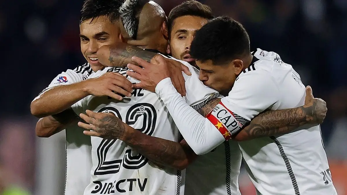 Colo-Colo se prepara para Copa Libertadores.