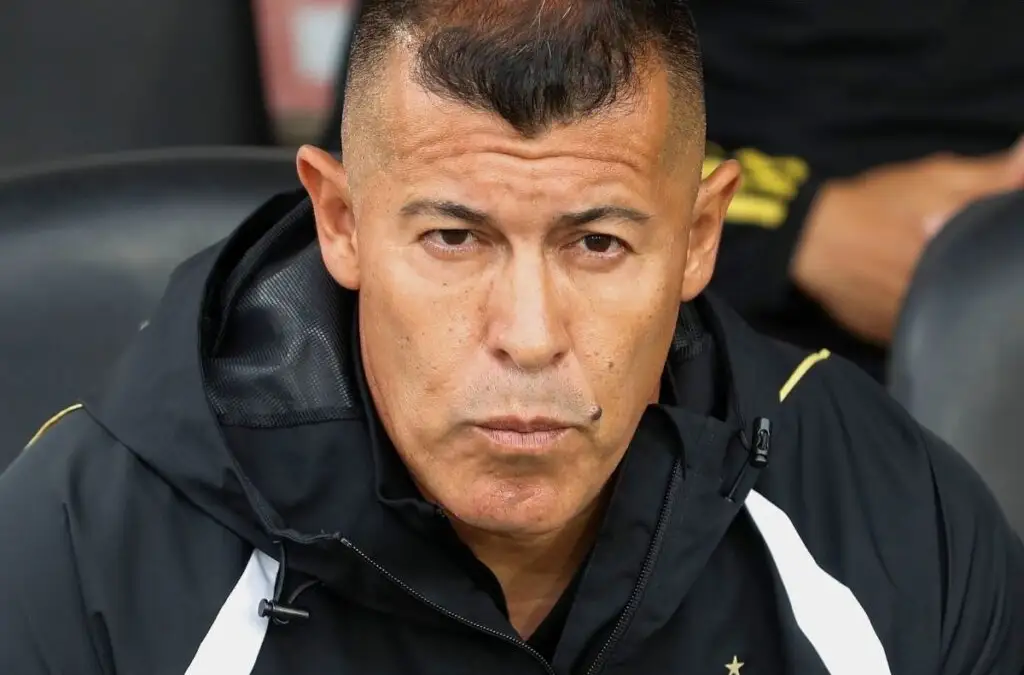Jorge Almirón redujo la lista a 18 jugadores para enfrentar a Deportes Copiapó.