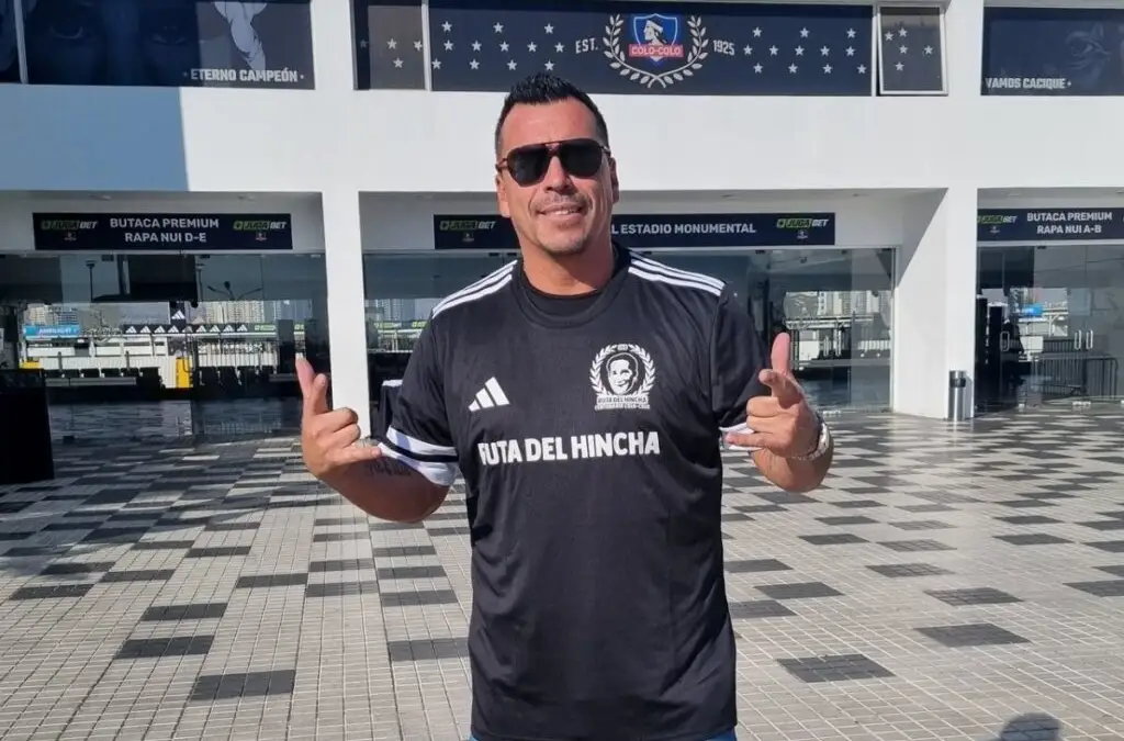 Esteban Paredes en el Estadio Monumental.