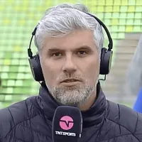 «Es más que cualquiera»: Manuel de Tezanos compara a jugadores de Colo-Colo con Leonardo Gil
