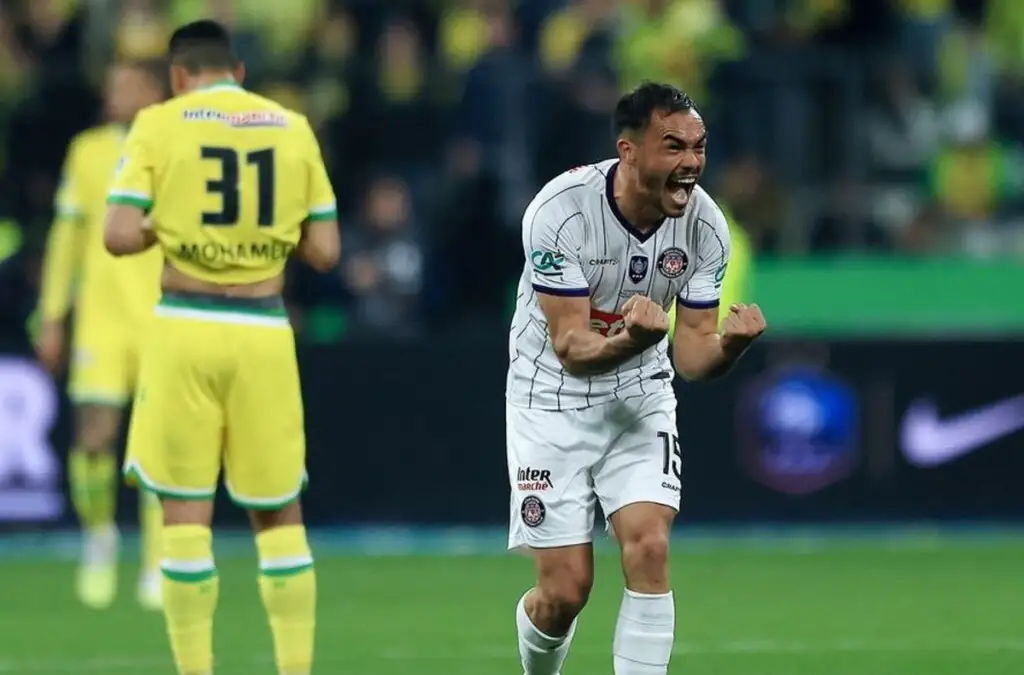 Gabriel Suazo se convirtió en campeón de la Copa de Francia con el Toulouse.