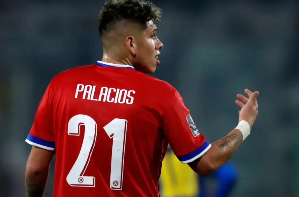 Arturo Vidal apuesta sus fichar por Carlos Palacios en La Roja.