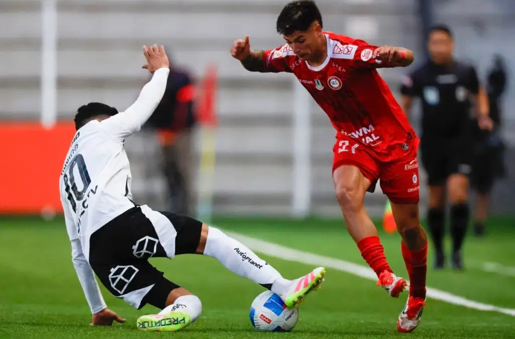 Colo-Colo no tuvo una buena actuación ante Unión La Calera, pese al triunfo.