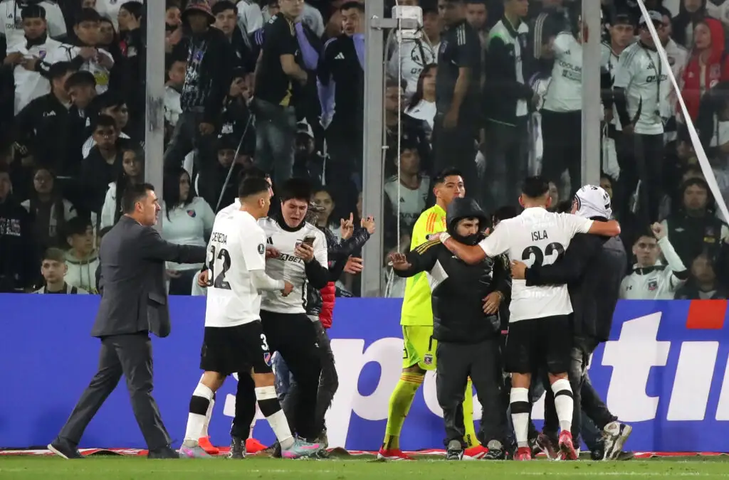 Duelo de Colo-Colo frente a Fortaleza fue suspendido