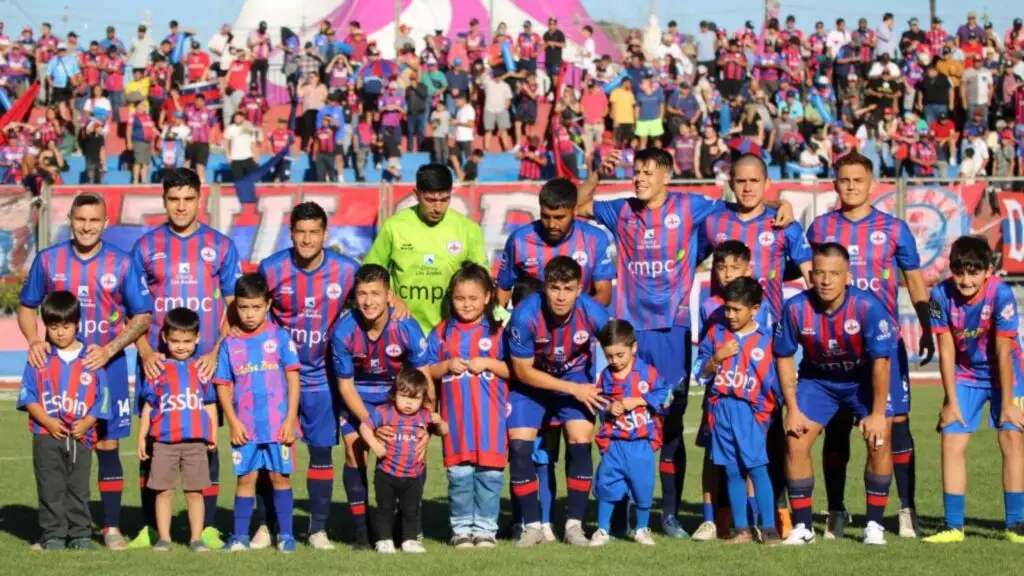 Deportes Iberia buscaba salvarse del descenso de categoría.