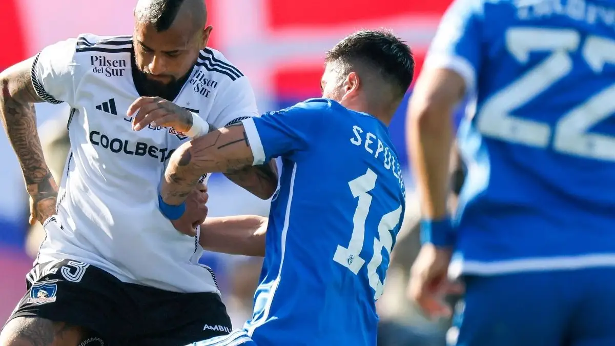 Arturo Vidal sumó minutos en el Superclásico.