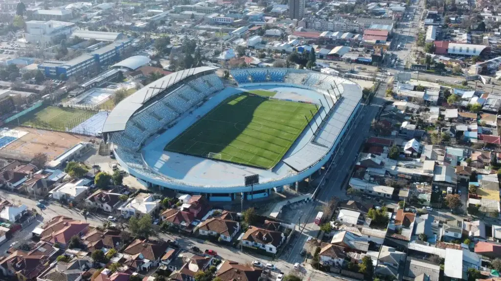 Colo-Colo podría recibir a Unión Española en el Estadio El Teniente de Rancagua.