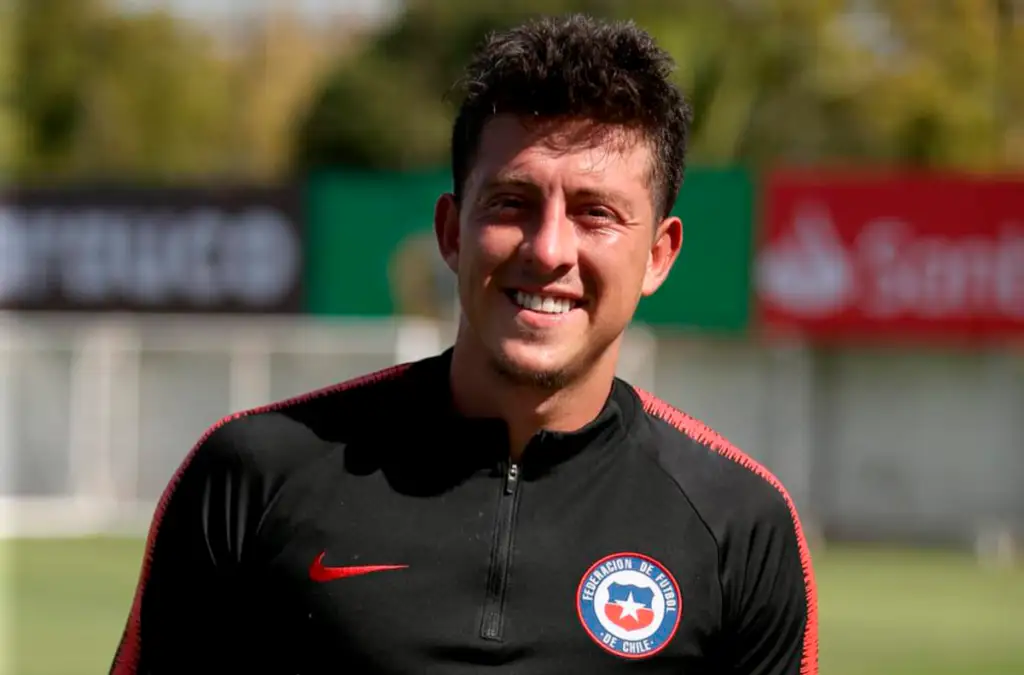 Pablo Parra podría convertirse en el segundo refuerzo de Colo-Colo para el segundo semestre del 2023.