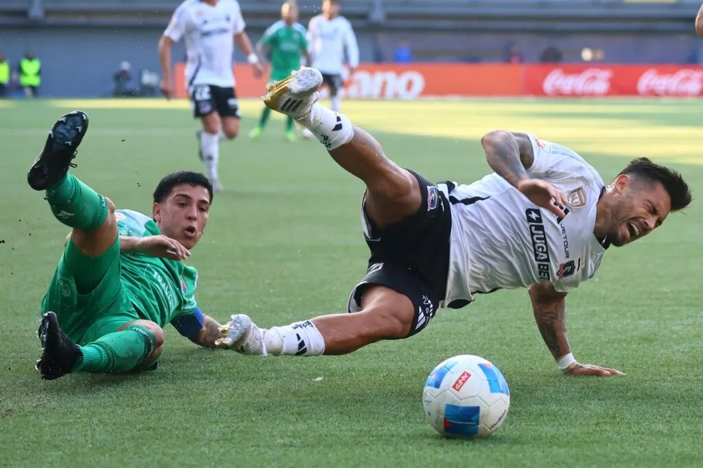 Bolados jugando contra Audax.