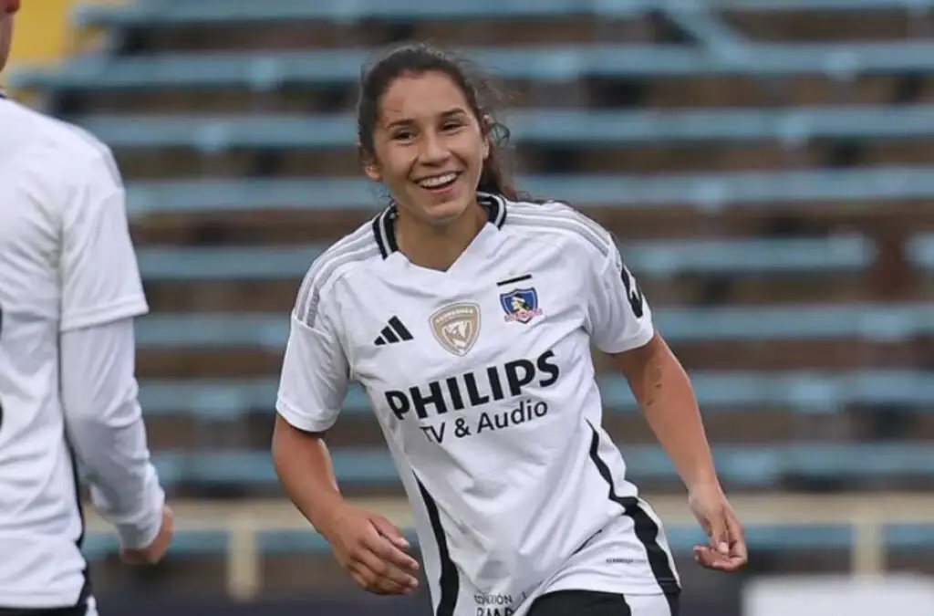 Anaís Álvarez y su triplete anotado ante Santiago Wanderers.