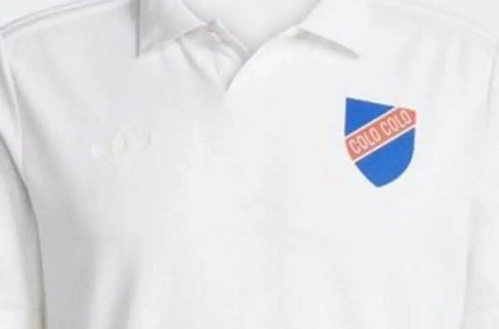 El modelo de la camiseta de Colo-Colo para el Centenario.