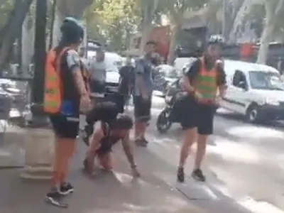 [VIDEO] Violencia desatada: Hinchas de Colo-Colo son agredidos tras protagonizar incidentes en Mendoza