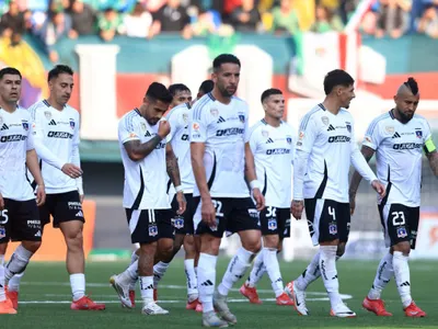 Los 16 futbolistas de Colo-Colo que bajaron su valor de mercado durante la temporada 2025