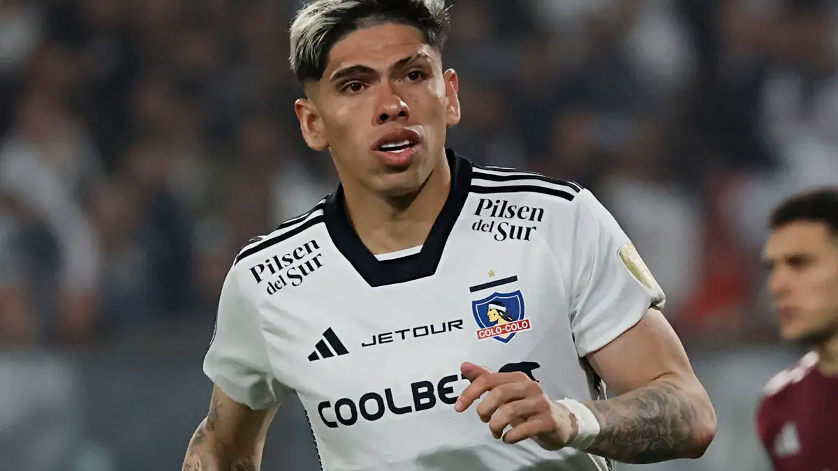 Carlos Palacios es el máximo goleador de Colo-Colo en la temporada.