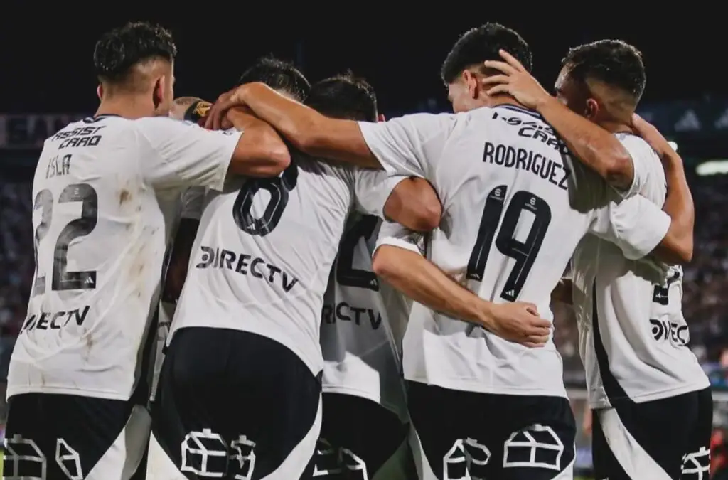 Colo-Colo necesita, como mínimo, un empate frente a Racing Club para no finalizar el grupo como colista.