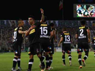 Confirmado: Uno de los peores refuerzos que tuvo Colo-Colo se retiró con casi 40 años