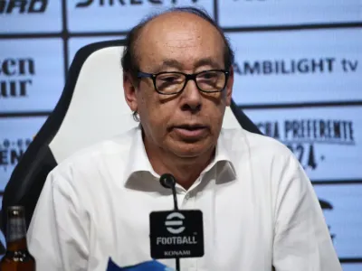 «No sea patudo»: Alfredo Stöhwing se gana feroz parada de carros tras adjudicarse contratación de Jorge Almirón