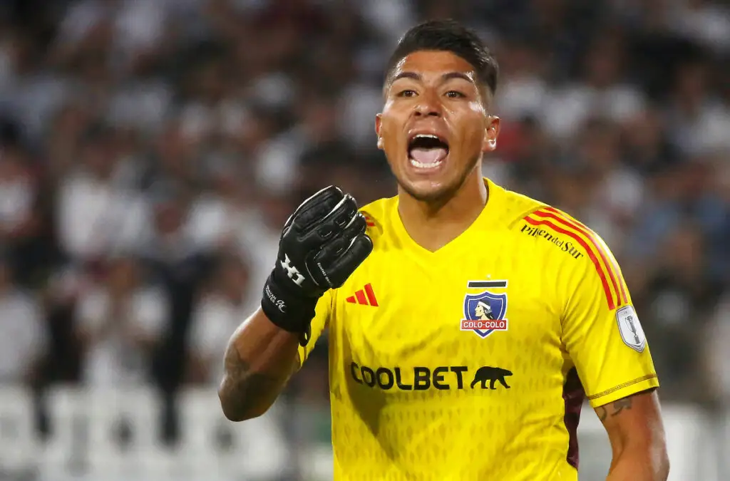 Brayan Cortés podría dejar Colo-Colo el segundo semestre del 2023.