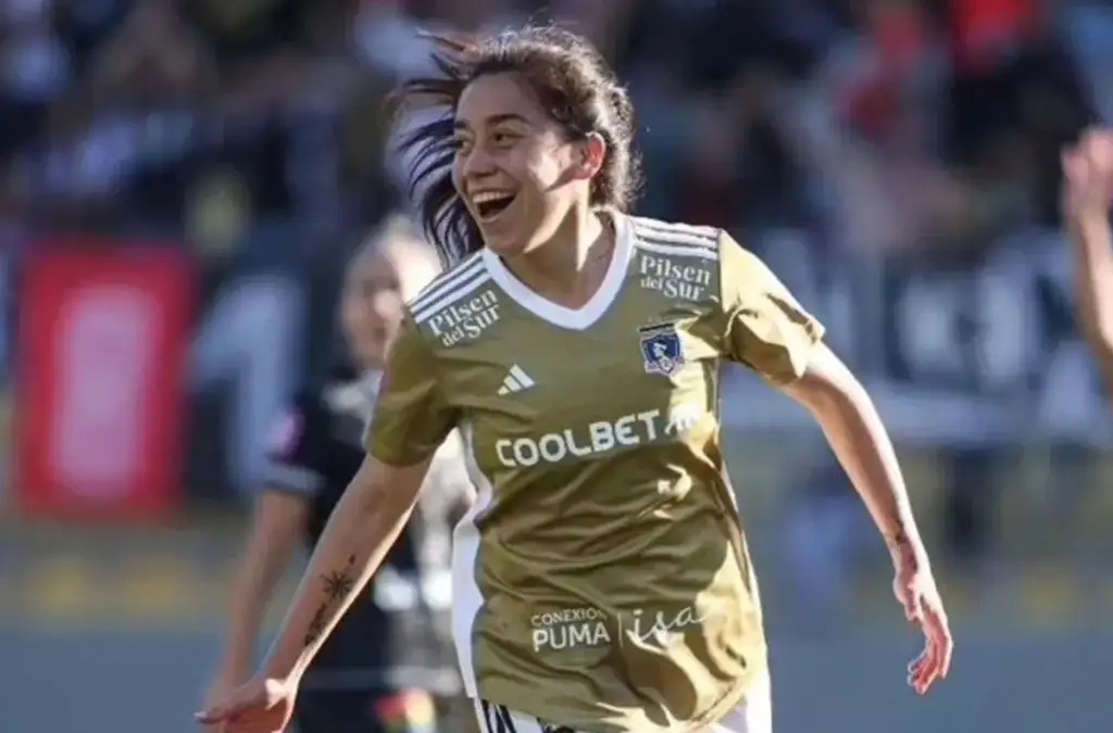 Yastin Jiménez renovó su contrato con Colo-Colo.