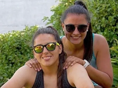 Sonríe la jugadora de Colo-Colo: La gran felicidad de María José Urrutia junto a Maryorie Hernández