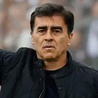 Lanzan grave denuncia contra Gustavo Quinteros por su vínculo con representantes: «Es muy extraño»