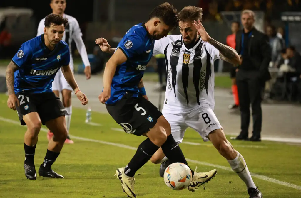 Felipe Loyola en el partido frente a The Strongest por Copa Libertadores.