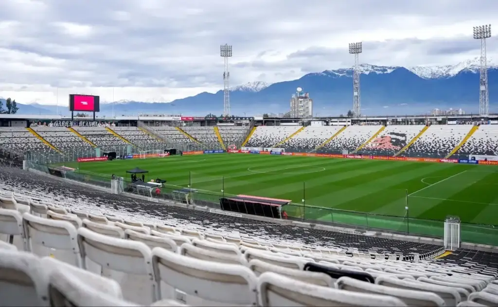 Colo-Colo buscará remodelar el Estadio Monumental.