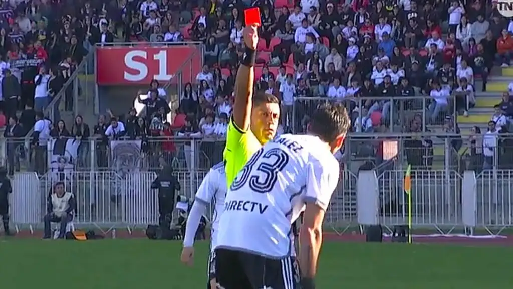 Ramiro González fue expulsado en el último partido de Colo-Colo.