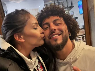 «Anda pal mall»: Florencia Pouso sale en defensa de Maximiliano Falcón tras burlas de la esposa de Paulo Díaz